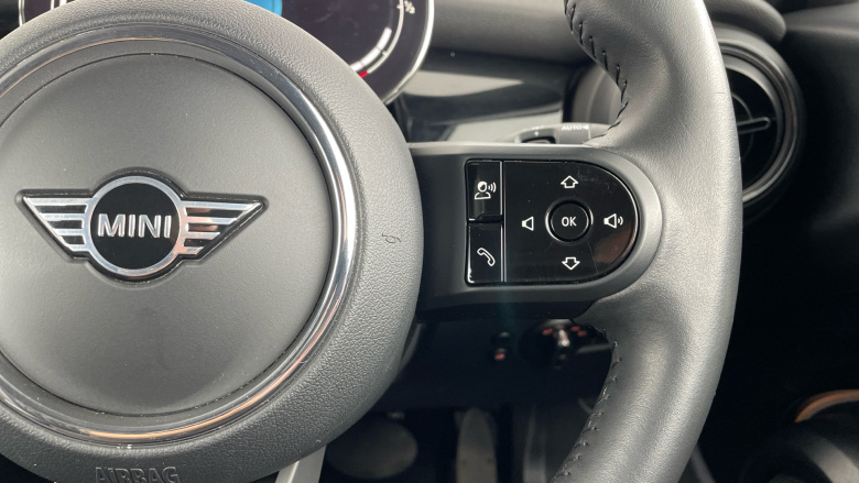 MINI Cooper 2.0 C Classic 2dr Auto Petrol Convertible